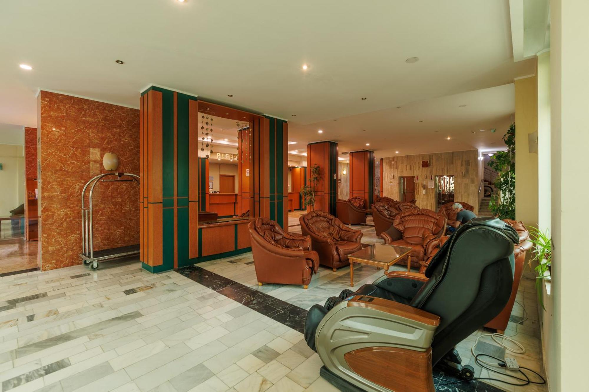 Hotel Amiral มามายา ภายนอก รูปภาพ