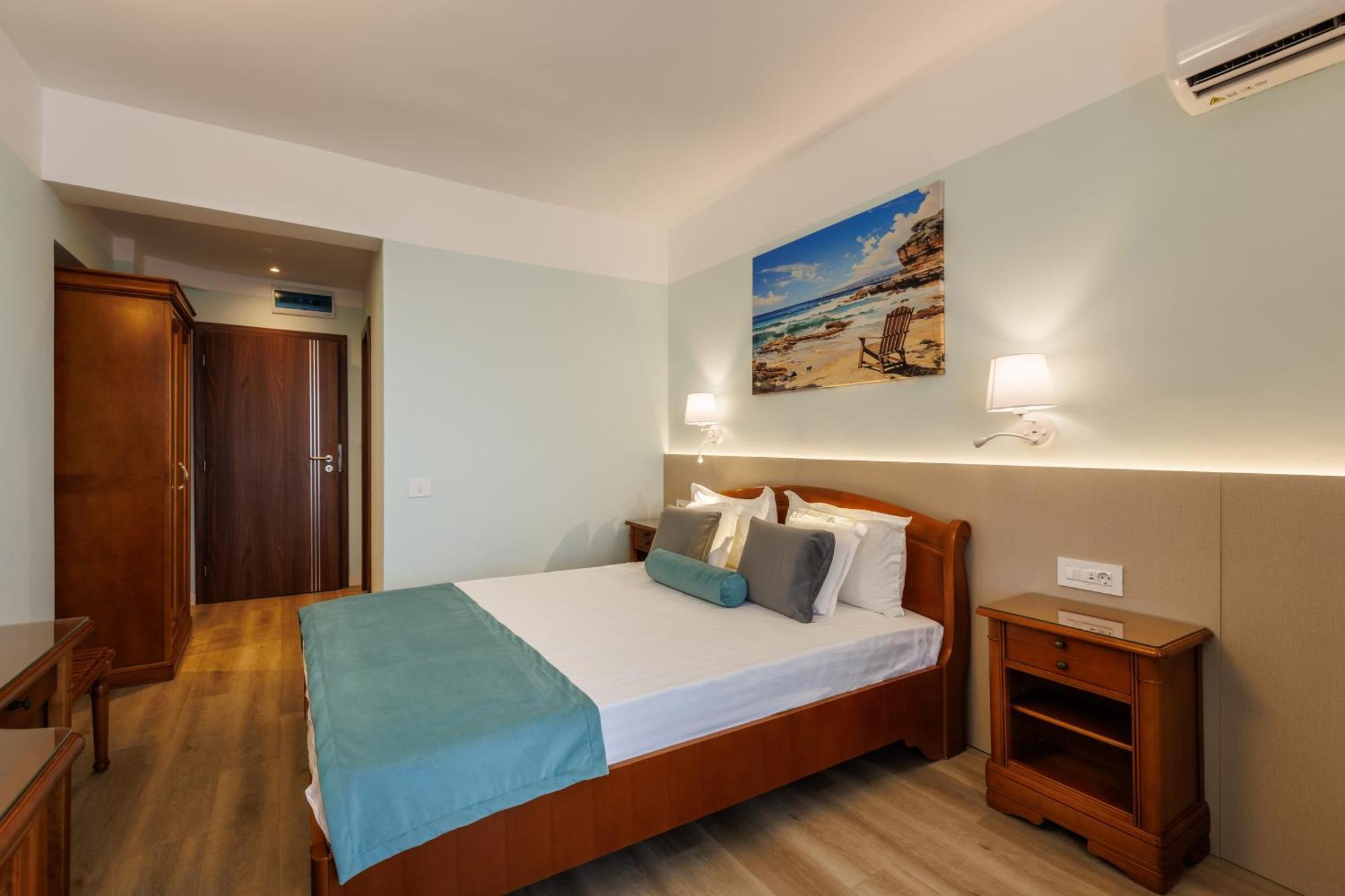 Hotel Amiral มามายา ภายนอก รูปภาพ